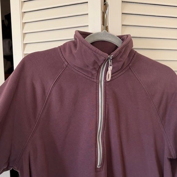 Vuori Women's Maroon Quarter-Zip Top - Picture 2 of 8
